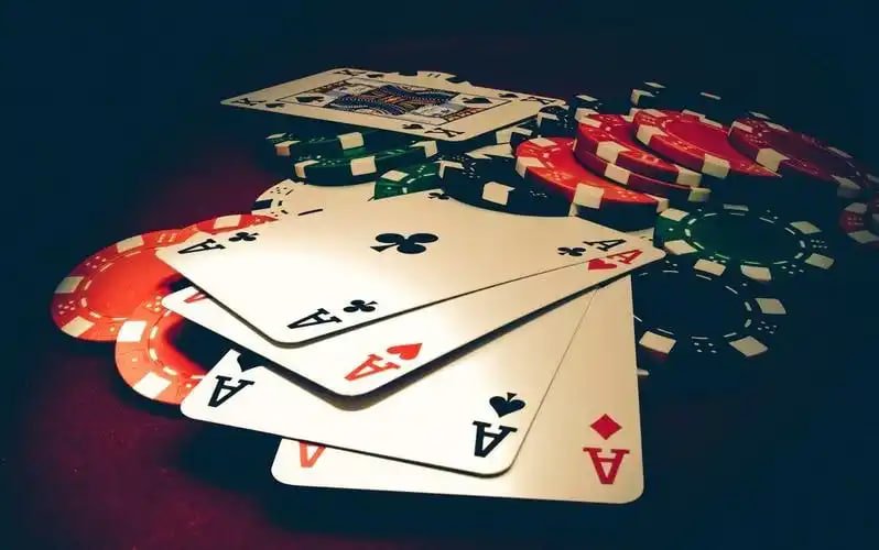 phpanalo Philippines online gaming platform hero banner showing sports and casino entertainment